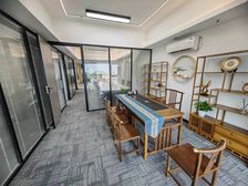 龙光世纪,华润大厦,精装修带全套办公用具3加1格局