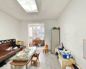 同善桥横街8号社区 蜀汉路东地铁口 标准套二 户型好 精装修