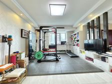 阳光水岸花园,精装满五,带一个小车库,楼层佳