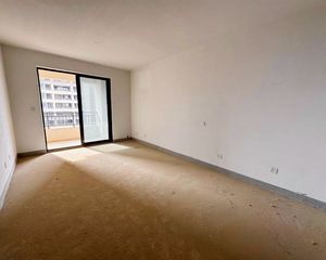 二中旁 实用三房 中间楼层 采光好 近地铁公园 随时看房