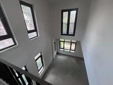 新虹桥君悦湾墅 4室2厅4卫 毛坯 1200万元