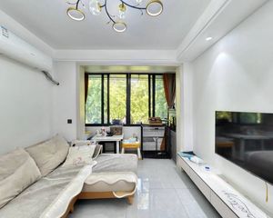 锦里西路 百花潭公园 路桥公司单位房,公摊小,有小区绿化