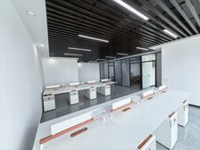 海信贤文中心,华润置地广场180平,单价1元