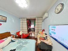 世博好房!精装修,1楼带天井,紧邻成山路站,不靠马路,价好谈