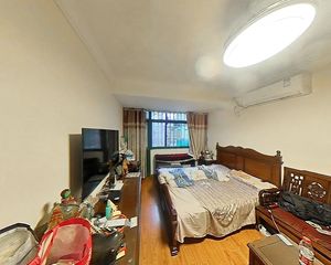 双南双天井 大院子 看房方便 诚售好谈 近公园 出门昌里路