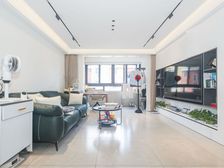 祥和家园 110.21平 ??户型三房,精装修诚意出售。