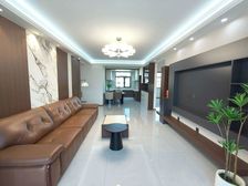 星河湾荣景园 凤凰层婚房未住 精装通透三室双卫全明户型新证