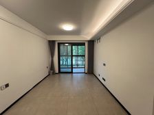 中建次新房,小区环境好,电梯两房朝南,阳光充足,精装保养佳