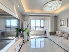 因工作正规出售138万4居室带独立客厅出行方便有钥匙