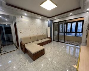 美的公园天下,精装大四房,毛坯价格买带装修4房!范小在楼下