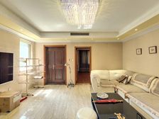 龙如园 3室2厅 136.54平