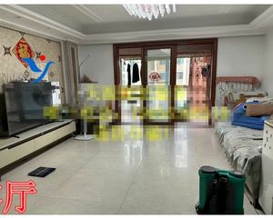 柏林春天 电梯三室 采光好 诚心出售 价格好谈
