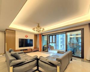 全成都二手房都有—只收2000中介费—龙湖天宸原著 4室 南