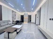 七一路乐凯大街交叉口小高层三室中间楼层精装修拎包入看房方便