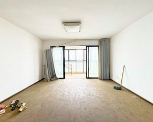松雅湖金岸 楼龄新 双卫 正规商品房 南北通透 满五