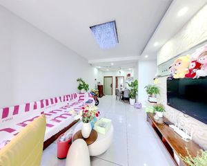 红湖公园城 3室1厅 南 西南