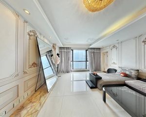 康河郦景三期 此房满五年 装修保养 采光好 户型方正