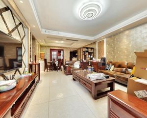 华侨城天鹅堡 4室1厅 东南