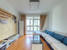 绿地春申花园南北朝向3居1卫带有花园靠谱出售