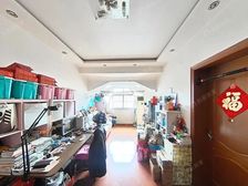 金桥贼俏皮的顶楼阁楼,零零年商品房,花园位置,业主非常诚意!