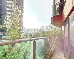 业主急卖!德弘天下两房 厅出阳台 户型好,随时看房 深中未用