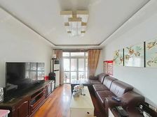 新上电梯两带阁楼 小区央座 看房随时 可拎包入住 6+12双