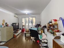 佘北家园士弘苑 大两居 小区新 中间好楼层 南北通透佘山