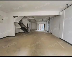 龙山希思庄园联排别墅,全款550万,着急卖