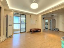 楼层好,采光无影响,11年商品房,交通便利,配套全