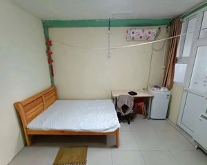 西城新街口南北通透一居 满五简装91平底层住宅