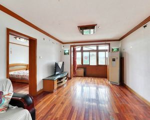 滨河东里南区 2室1厅 93.17平 边户大客厅朝南宽敞明亮
