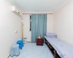 莲花新出一楼带院子的两房 总假低 户型好