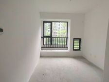 超D价 次新小区 吾悦广场旁 119平 小区环境好 配套齐全