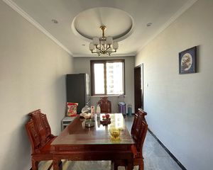 植物园卓正丽景蓝湾C区南北通透三居 中层自住精装修
