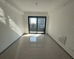 103板块华二书包房,次新房精装省心入住,洋房总高8层的高层