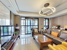 绿地海珀黄浦 147.75平3居 南北向精装修 方便看房