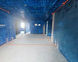 保师附校中间楼层,三室 毛坯 户型好