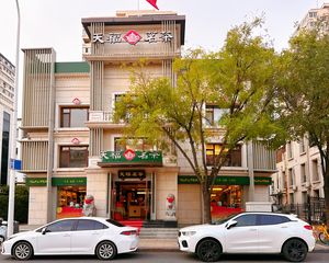 (年金50万)有递增,业主出国急售!价值百万车位 !