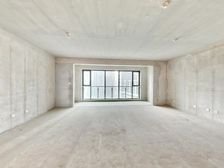 《南北通透,近地铁,格局方正无浪费, 大横厅,采光视野好》