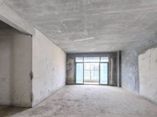 纯毛坯地铁口交通方便诚心出售看房随时