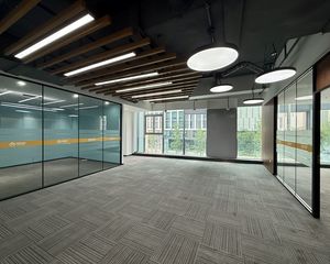 单价6500单价6500急售高新政务中心旁边 产权干净可自用