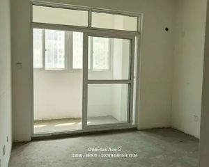 报价49.8万 蜀秀花园2房毛坯 小区中心位置 好楼层