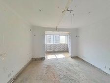 13号线地鉄200米,南北通全明两房,空关有钥匙,12年小区
