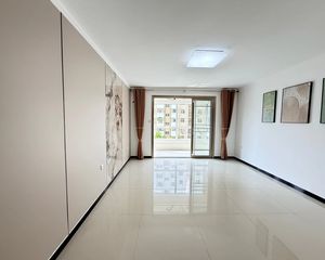 单价4900电梯小高层怡安家园精装三居室南北通透老证