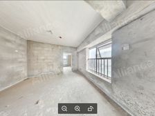 王城公园旁边升龙广场C区 毛坯房一室 中间楼层 低价出售