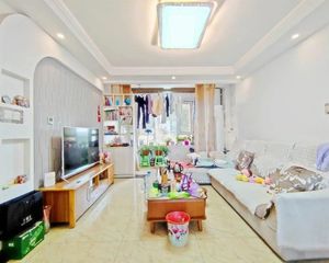世茂原山首府 3室2厅2卫 精装修 125万元