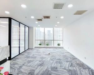 北京西站国投财富层高5.5米特价2万急售还能谈原值5万光耀