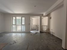 102板块双建平,1楼带超大地下室天井,超大空间适合家庭居住