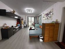 新出海事小区,精装修电梯大2房,得房率高,建平学校附近