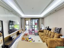 21 年次新小区,绿城物业,地铁 300 米,全明飞机户型